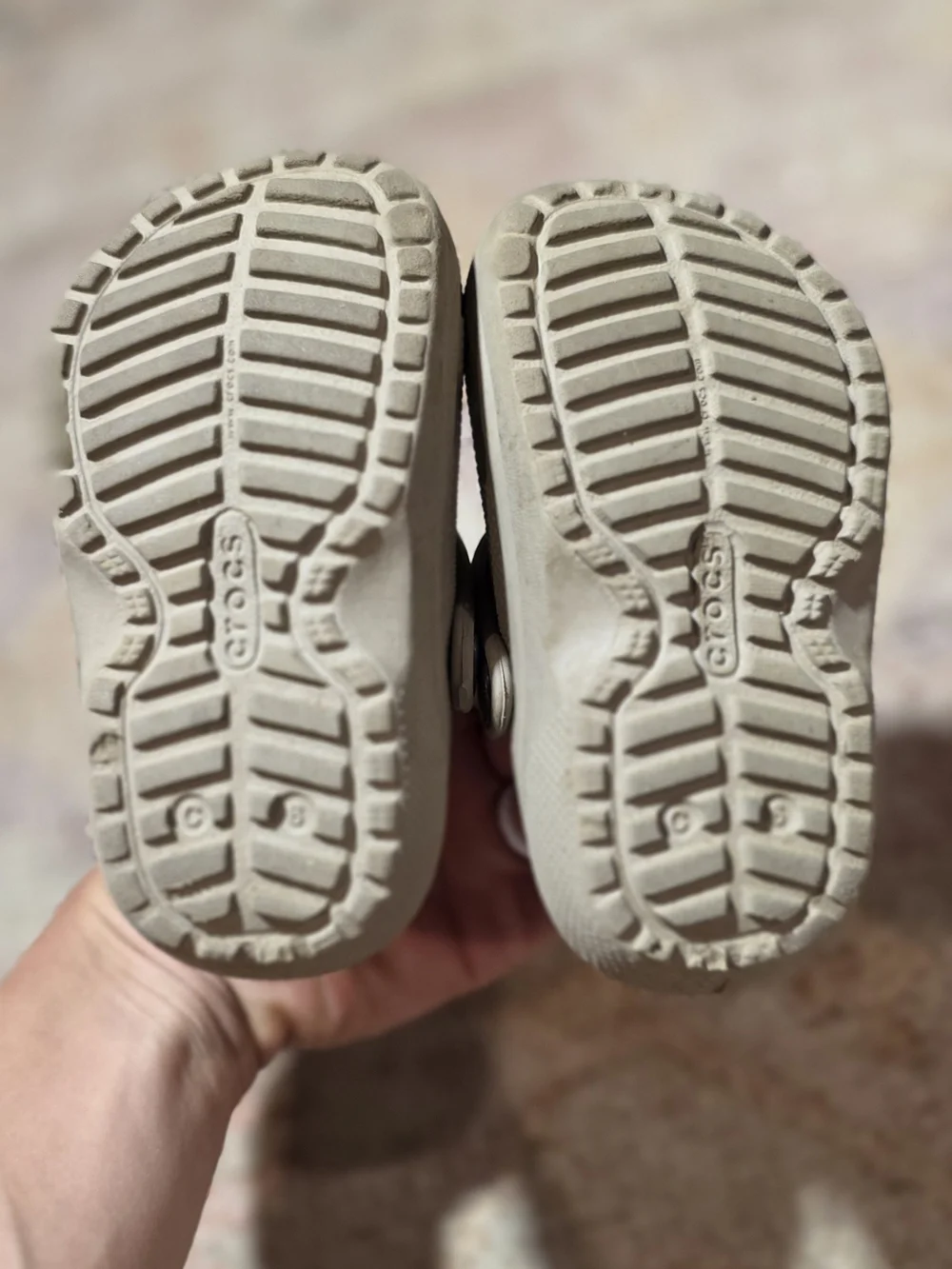 Crocs Lined -taupe size 4c